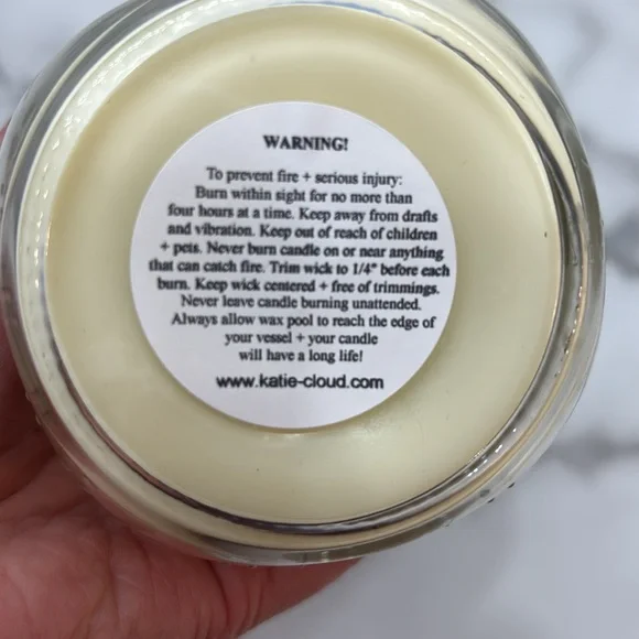 Vanilla Bean Candle - Picture 2 of 4